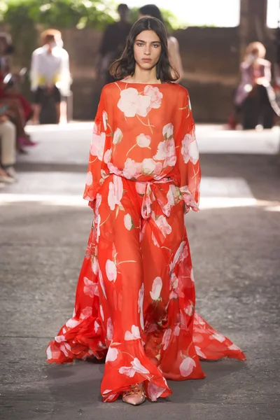 Look 64